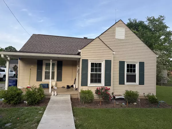 116 Locust St, Shelbyville, TN 37160