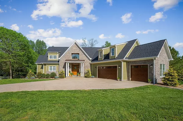 17 Admiral Ln, Rock Island, TN 38581