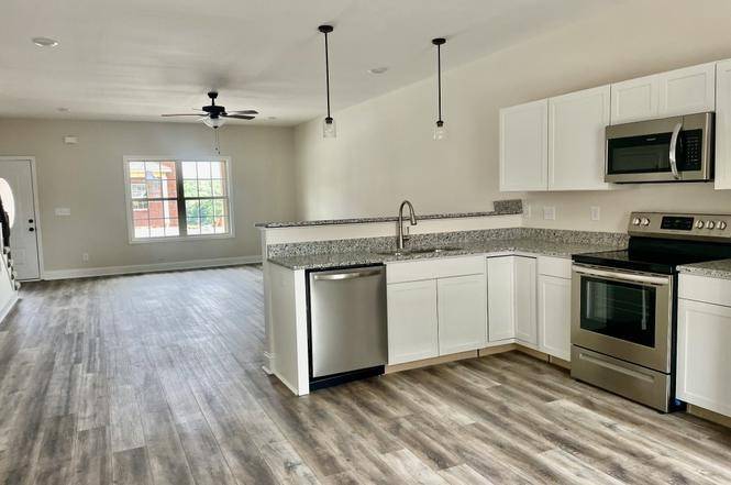 Clarksville, TN 37042,500 Peachers Mill Rd #C2