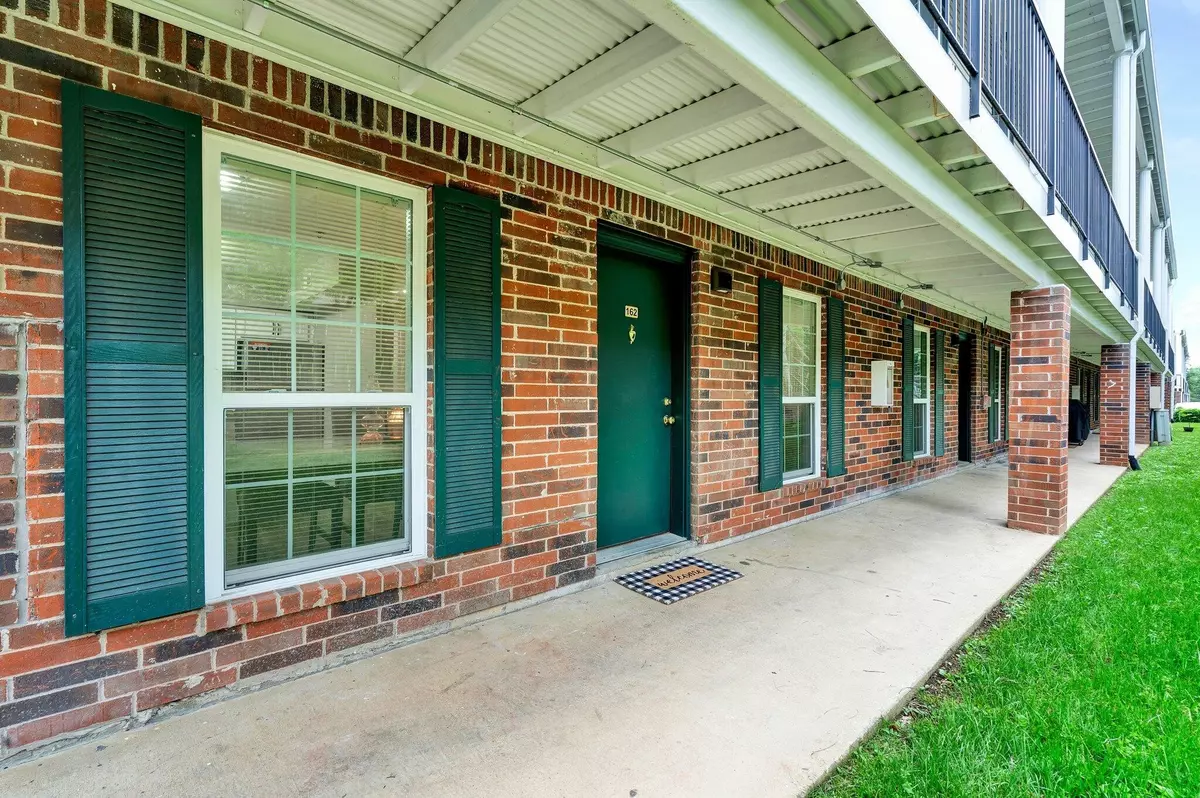 Chattanooga, TN 37405,900 Mountain Creek Road