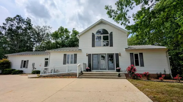 Gainesboro, TN 38562,460 Mate Allen Rd