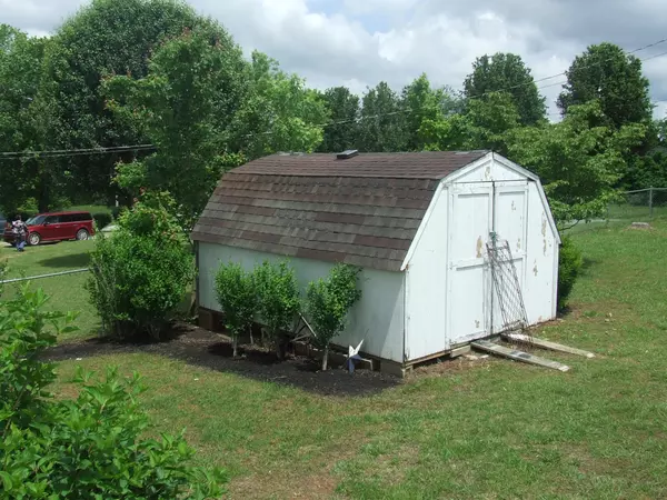 Morrison, TN 37357,184 McGowan Rd