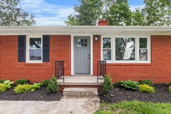 Woodlawn, TN 37191,2851 Cooper Creek Rd