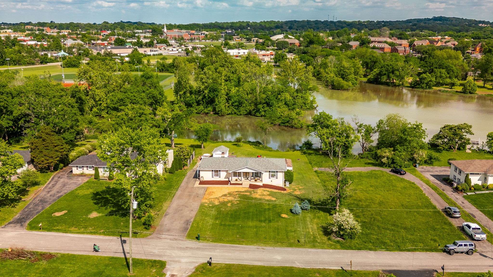 132 Clearview Cir, Hendersonville, TN 37075