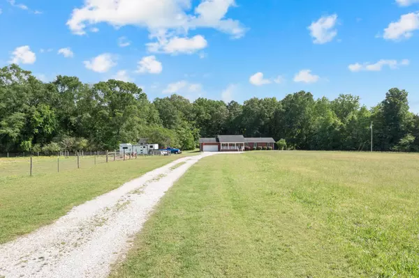 6685 Lynchburg Rd, Winchester, TN 37398