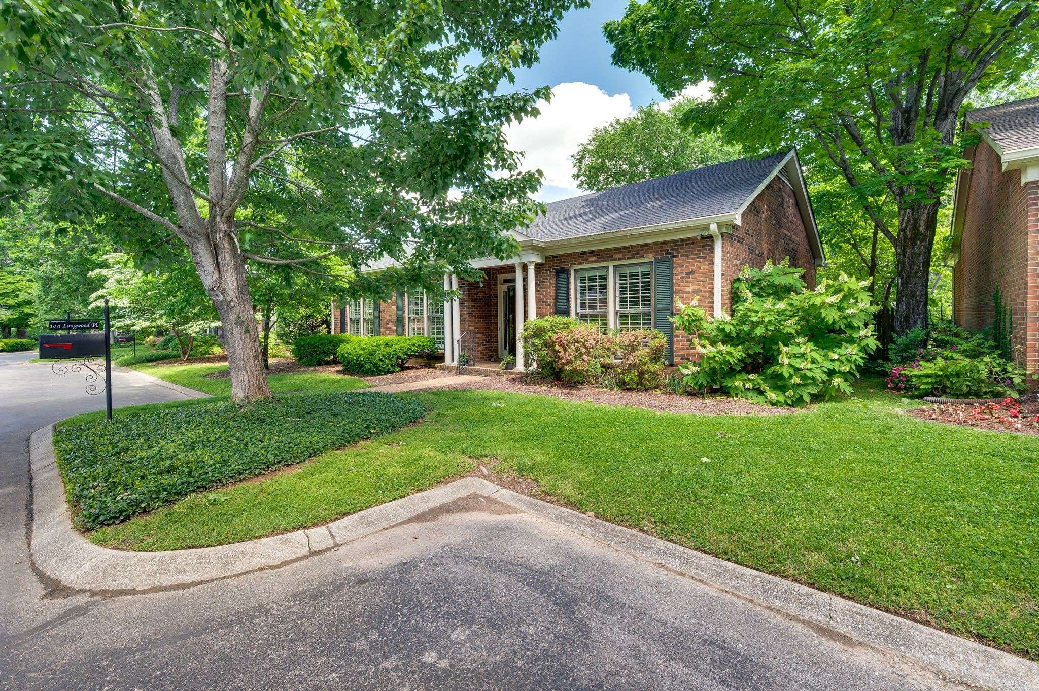 104 Longwood Pl, Nashville, TN 37215