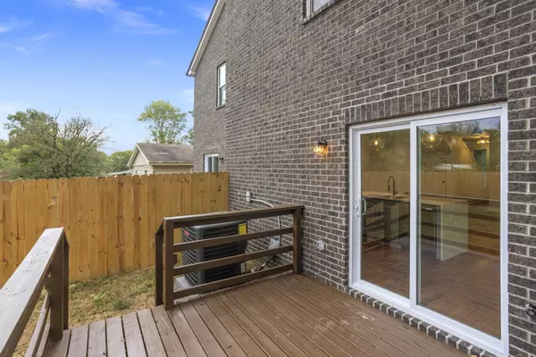 Gallatin, TN 37066,507 Demoss St #110