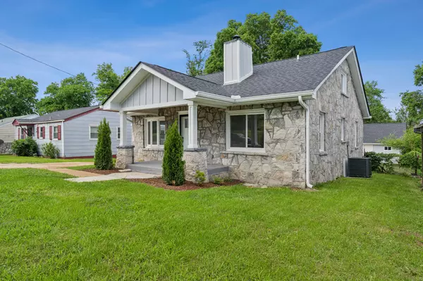 2003 26th Ave #N, Nashville, TN 37208