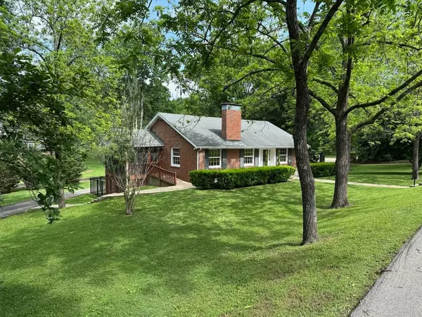 Pulaski, TN 38478,108 Sunset Dr