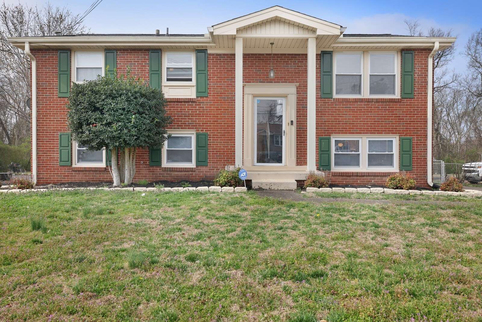 3817 Sam Boney Dr, Nashville, TN 37211
