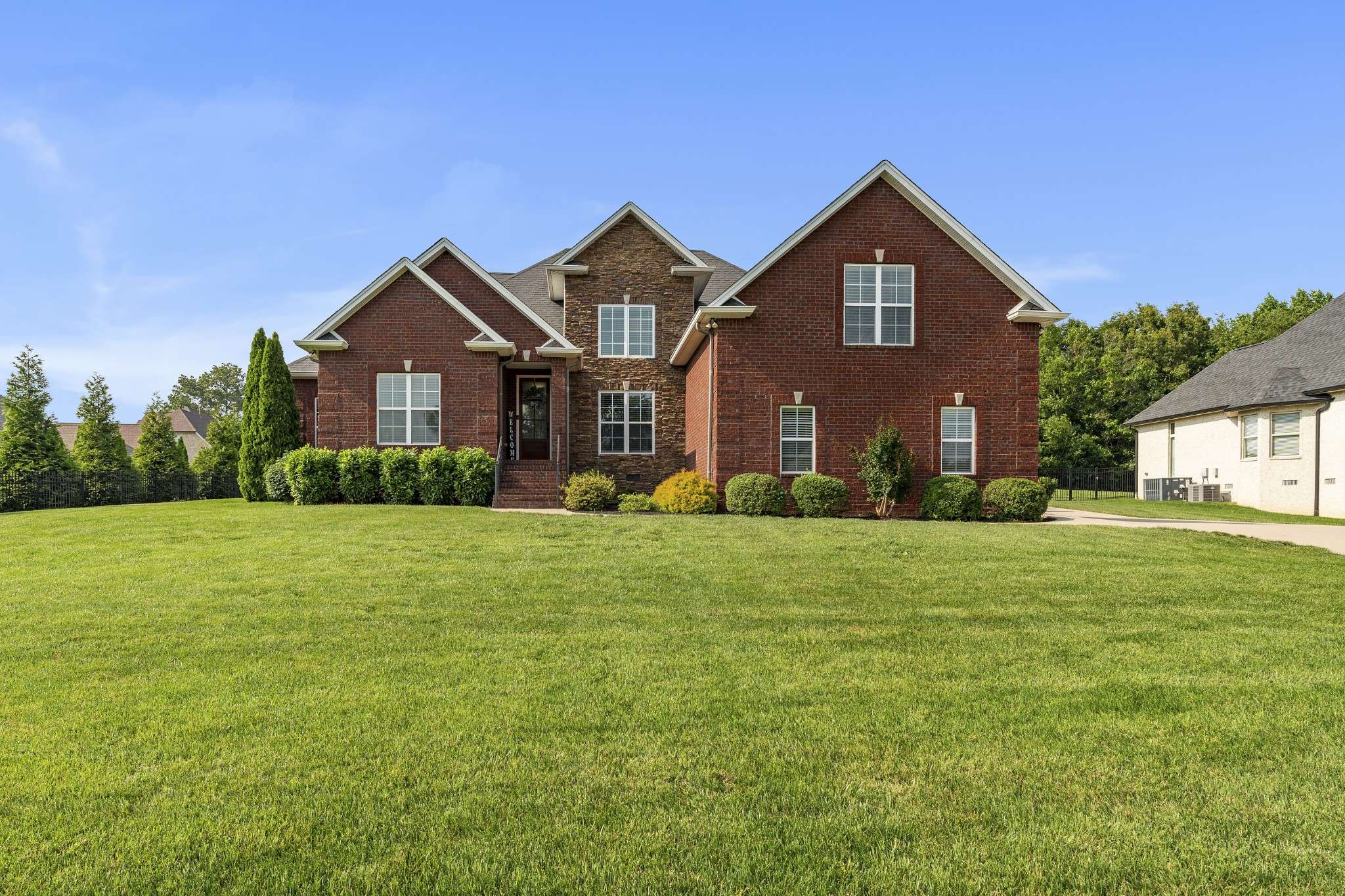 111 Renee Ct, Cottontown, TN 37048