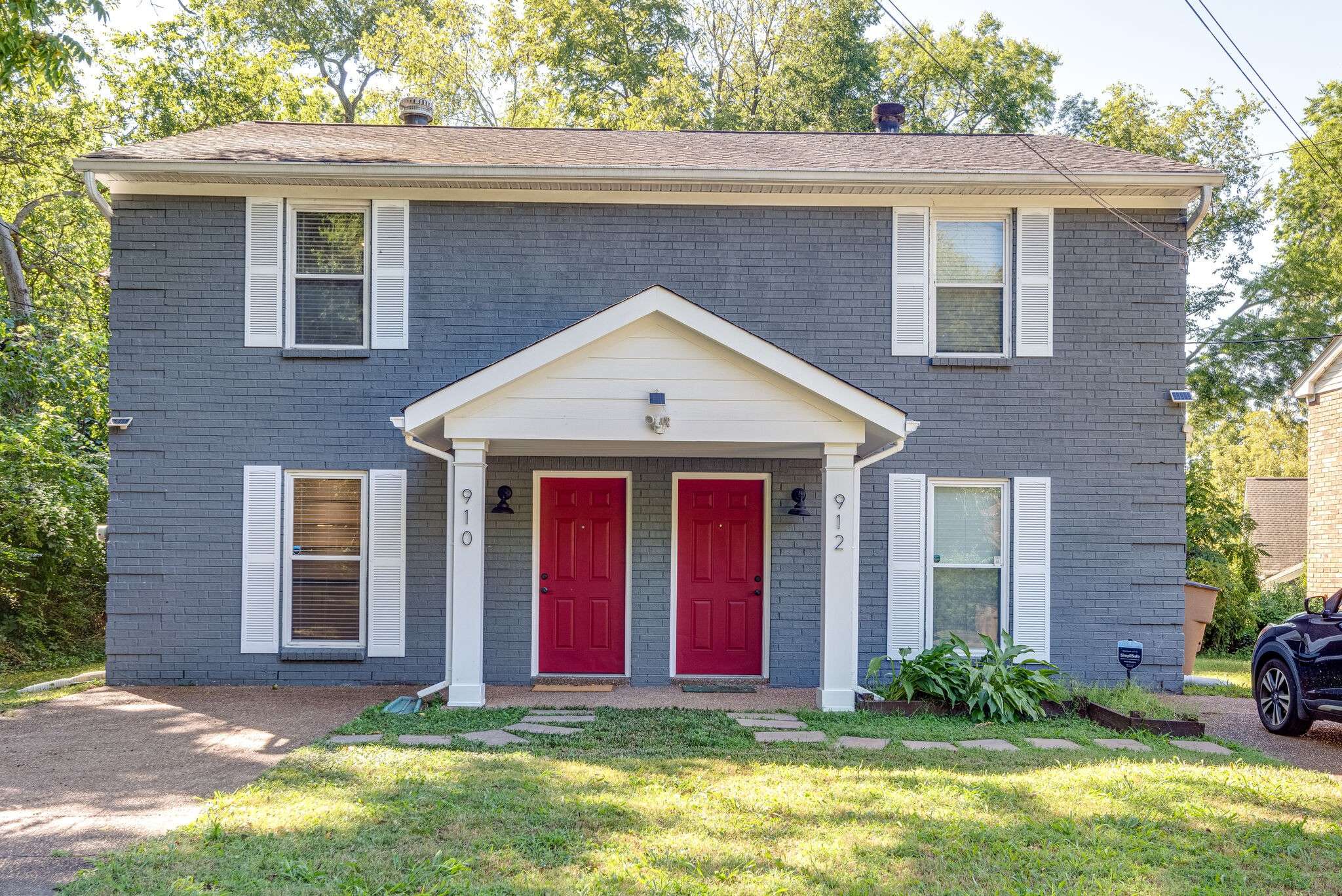 Nashville, TN 37206,910 Emmett Ave