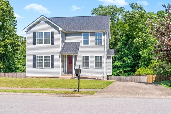 2829 Sharpie Dr, Clarksville, TN 37040