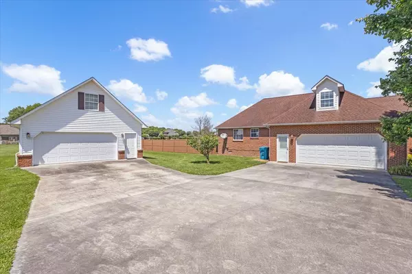 Manchester, TN 37355,496 Big Oak Dr