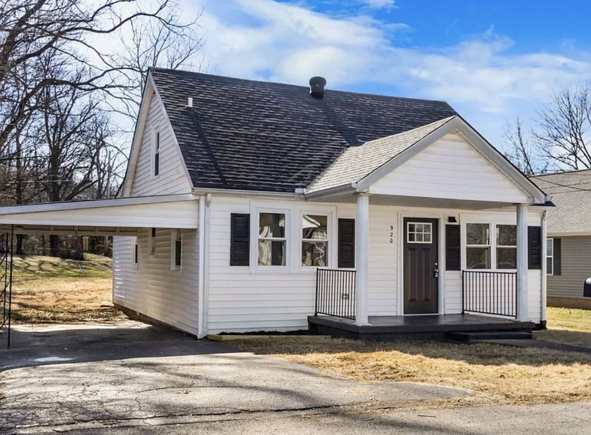 Clarksville, TN 37040,920 Woodland St