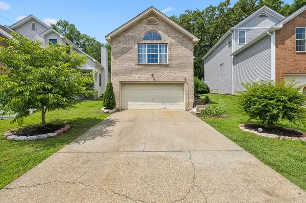 Hermitage, TN 37076,4062 Farmingham Woods Dr