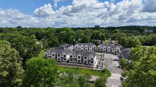 Nashville, TN 37210,145 Whitsett Rd #28