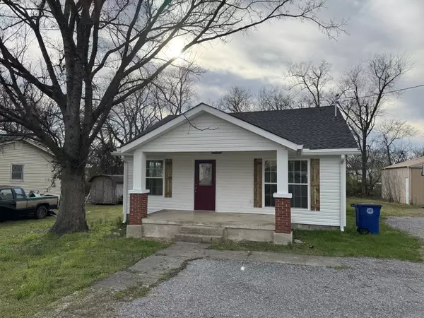 639 Deery St, Shelbyville, TN 37160