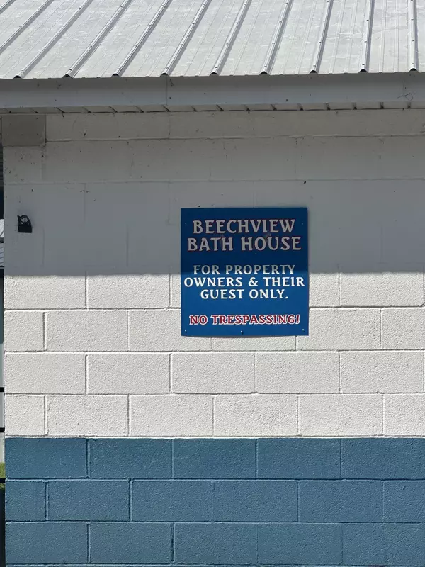 Clifton, TN 38425,639 River Rd