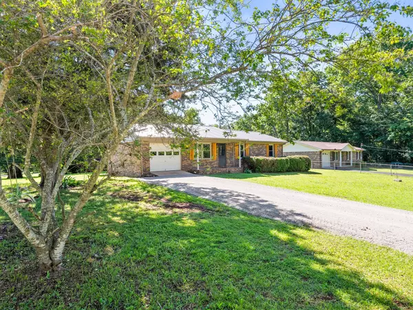 Huntland, TN 37345,103 Cedar St