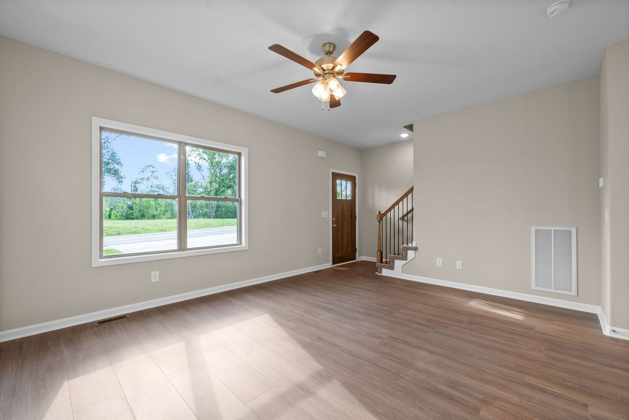Dover, TN 37058,102 Colson Rd