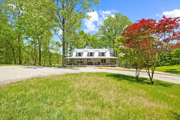 Celina, TN 38551,4221 New Hope Rd