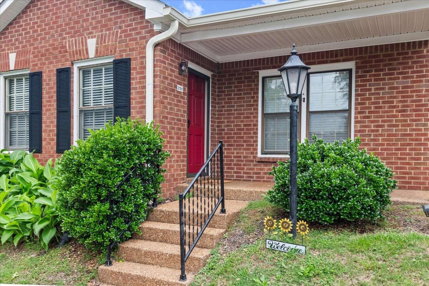 Columbia, TN 38401,2101 Benton Hall Ct
