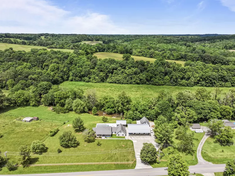 1313 Stayton Rd, Cumberland Furnace, TN 37051
