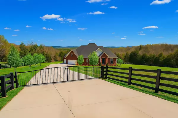999 St John Rd, Lascassas, TN 37085