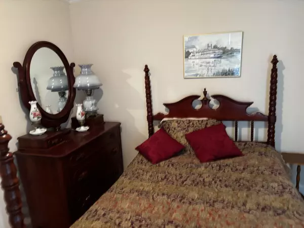 Gainesboro, TN 38562,517 S Murray St