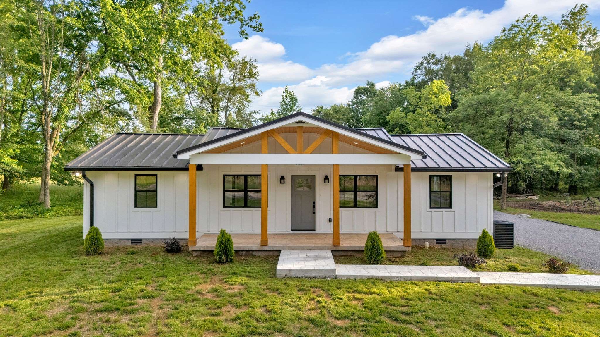 7089 Highway 41A, Pleasant View, TN 37146