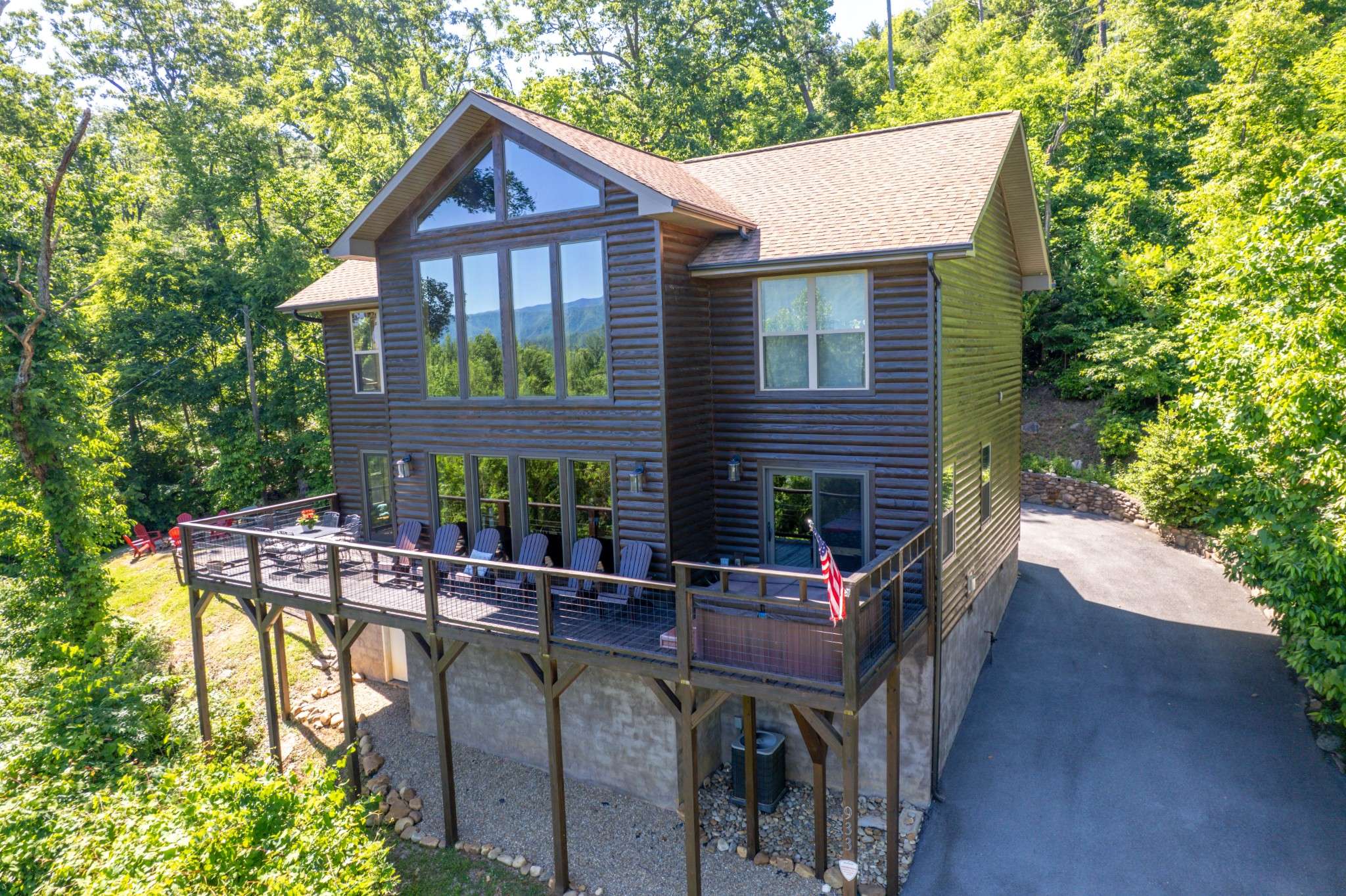 Gatlinburg, TN 37738,933 E Foothills Dr