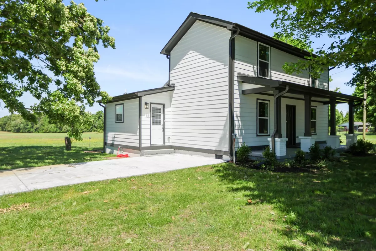 Portland, TN 37148,2465 Highway 52 #E