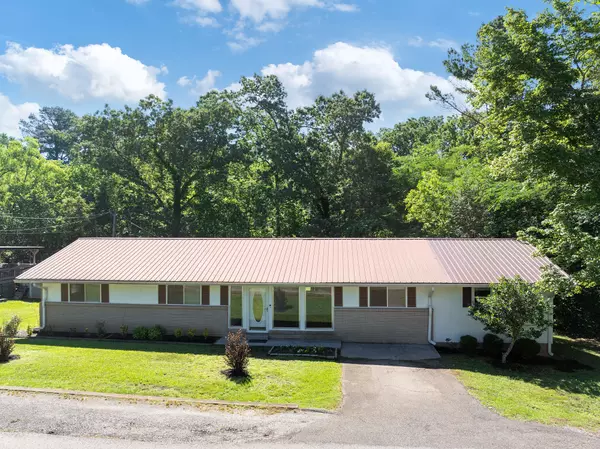 Decaturville, TN 38329,53 Elm St