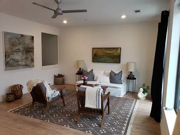 1402 Pillow St #203,  Nashville,  TN 37203