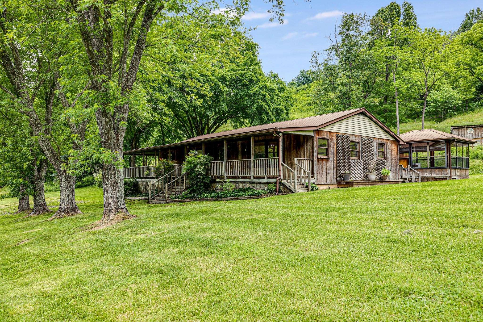 4060 Auburntown Rd, Woodbury, TN 37190