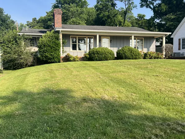 Pulaski, TN 38478,212 N 3rd St