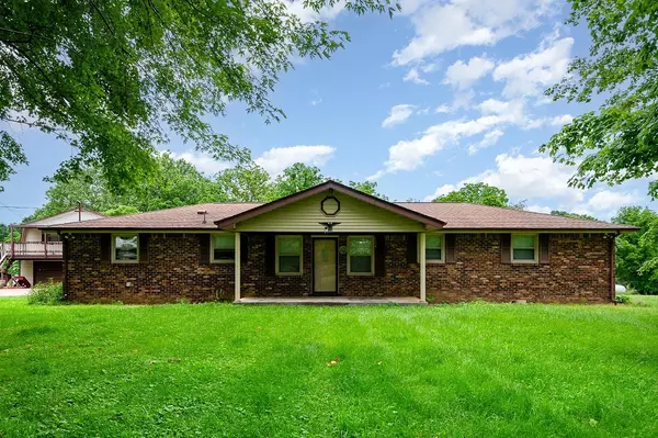 810 Dry Creek Rd, Goodlettsville, TN 37072