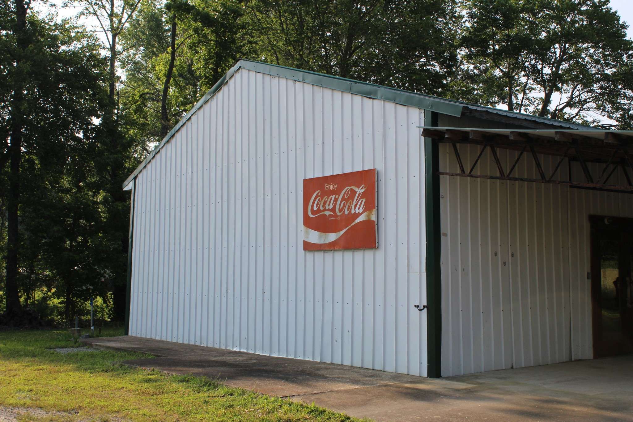Ethridge, TN 38456,102 Campbellsville Pike