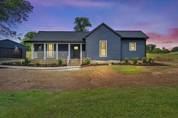 787 Theta Pike, Columbia, TN 38401