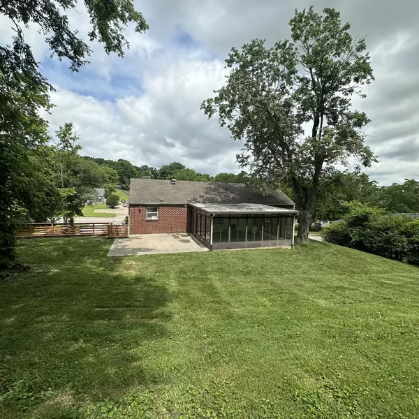 Goodlettsville, TN 37072,712 S Dickerson Rd