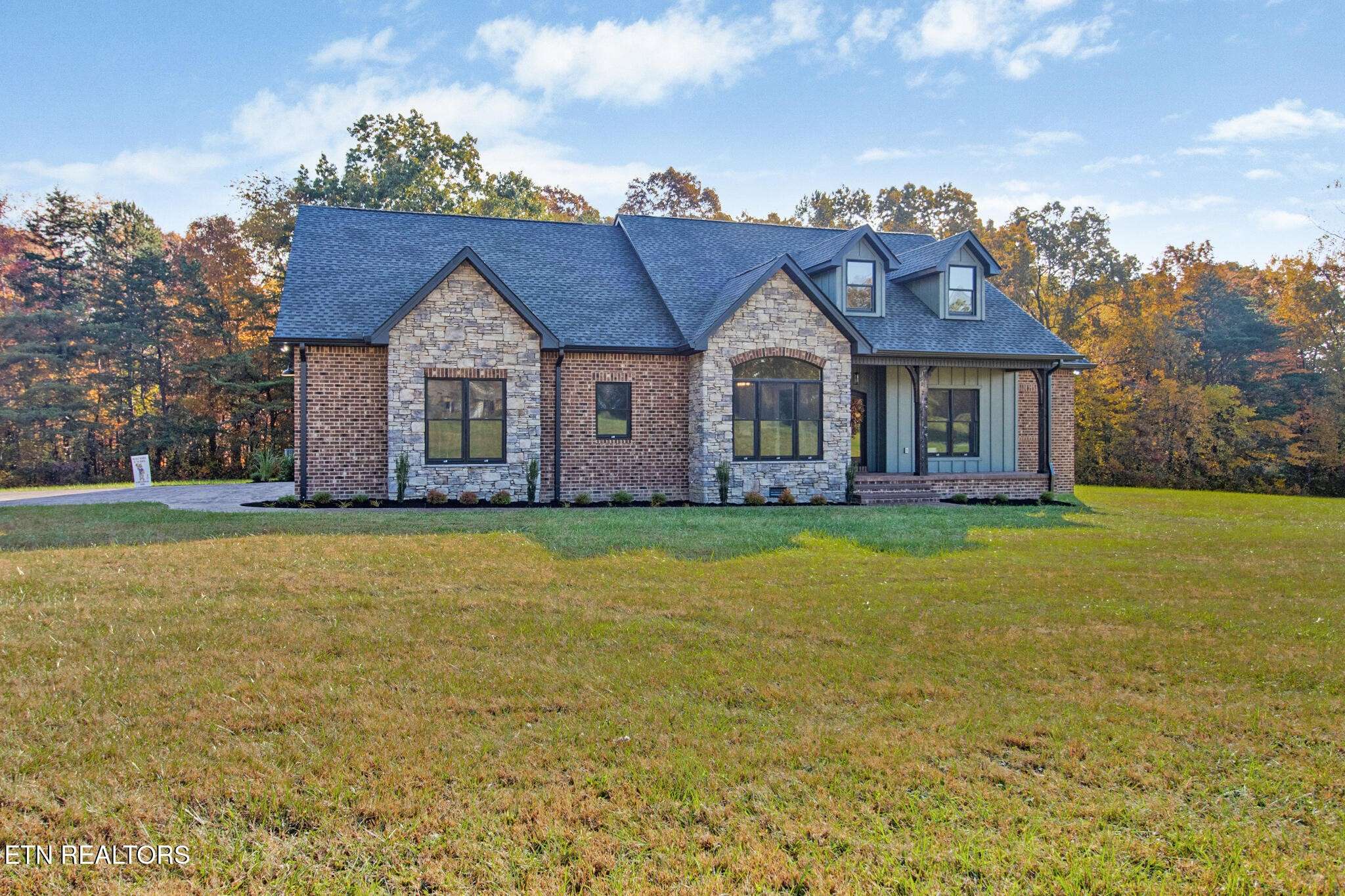 114 Hutchinson Drive, Jamestown, TN 38556