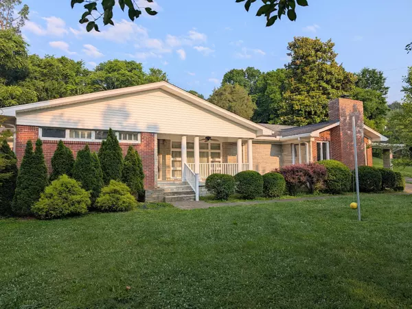 519 S Crescent Ave, Gainesboro, TN 38562