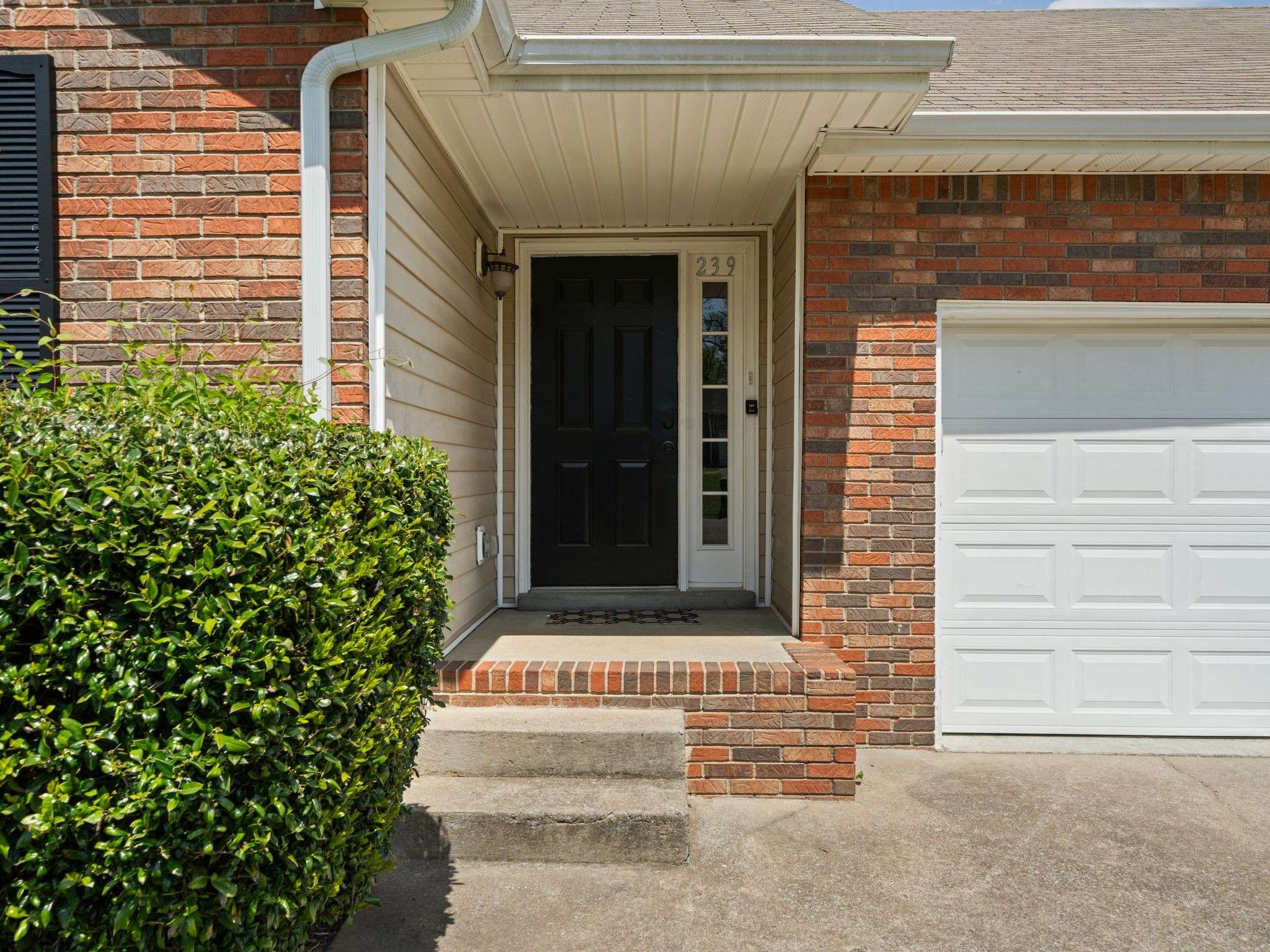 Clarksville, TN 37042,239 Moncrest Dr