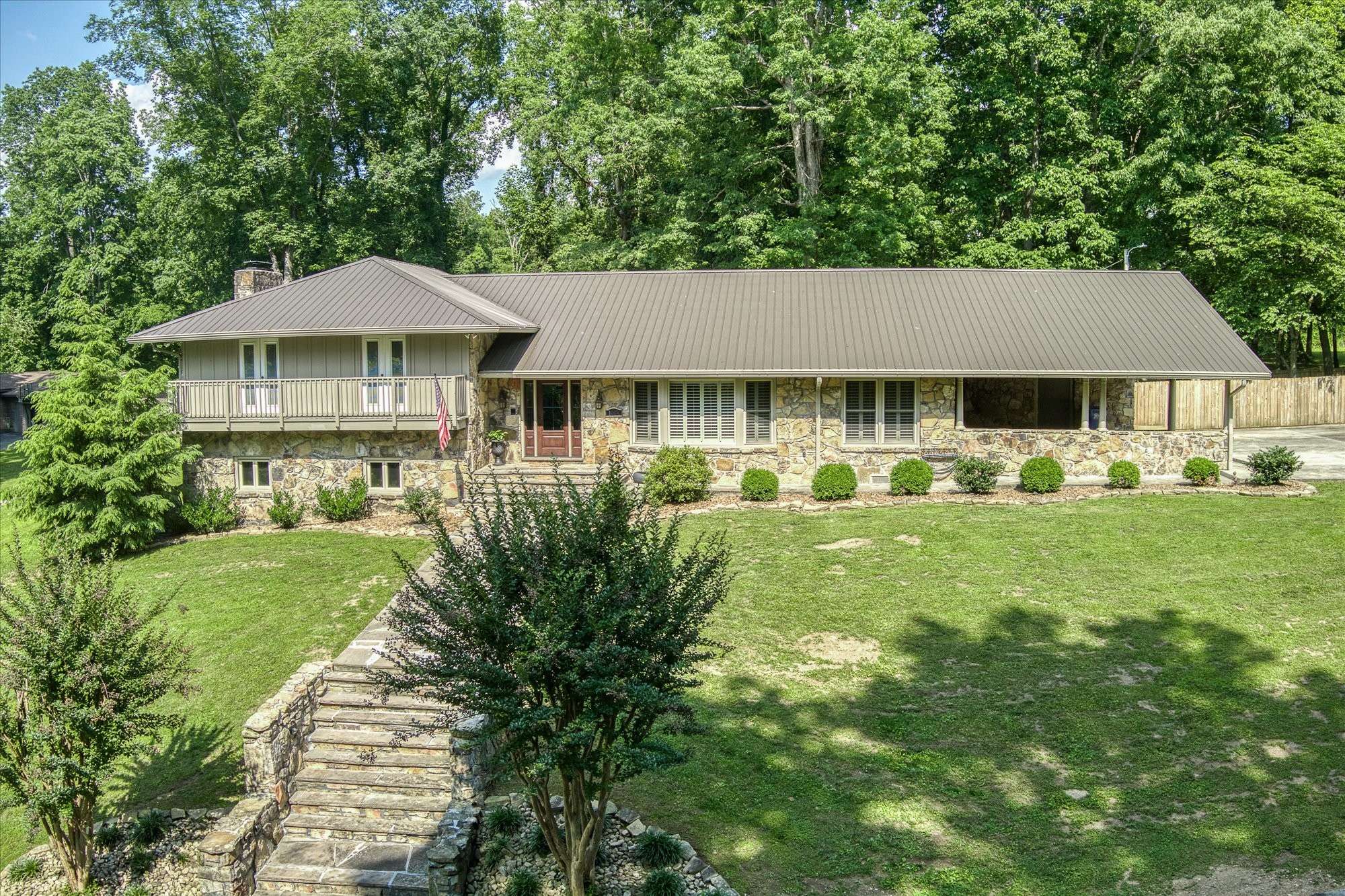 1009 Skyline Dr, Sparta, TN 38583