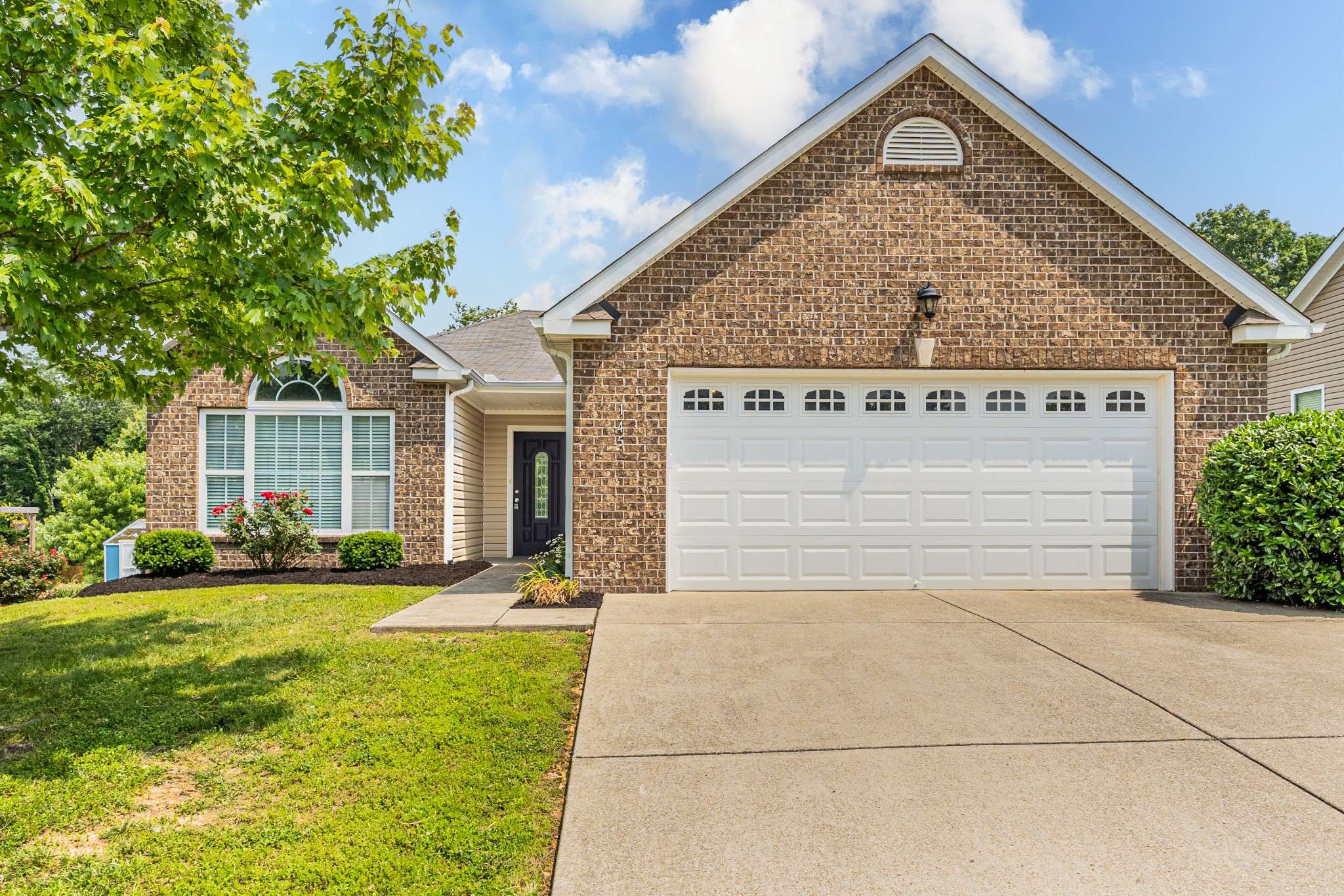 145 Granda Flora Dr, White House, TN 37188