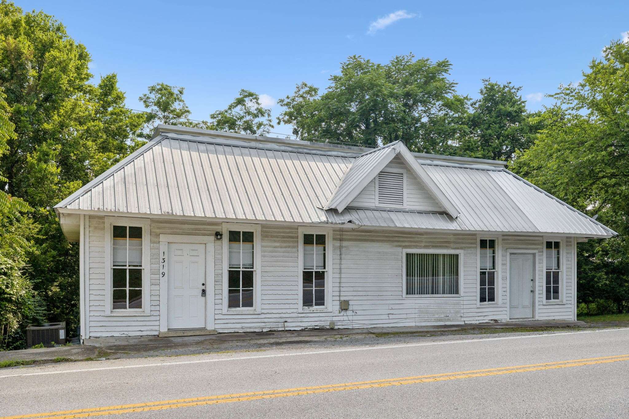 Carthage, TN 37030,1319 Main St #N