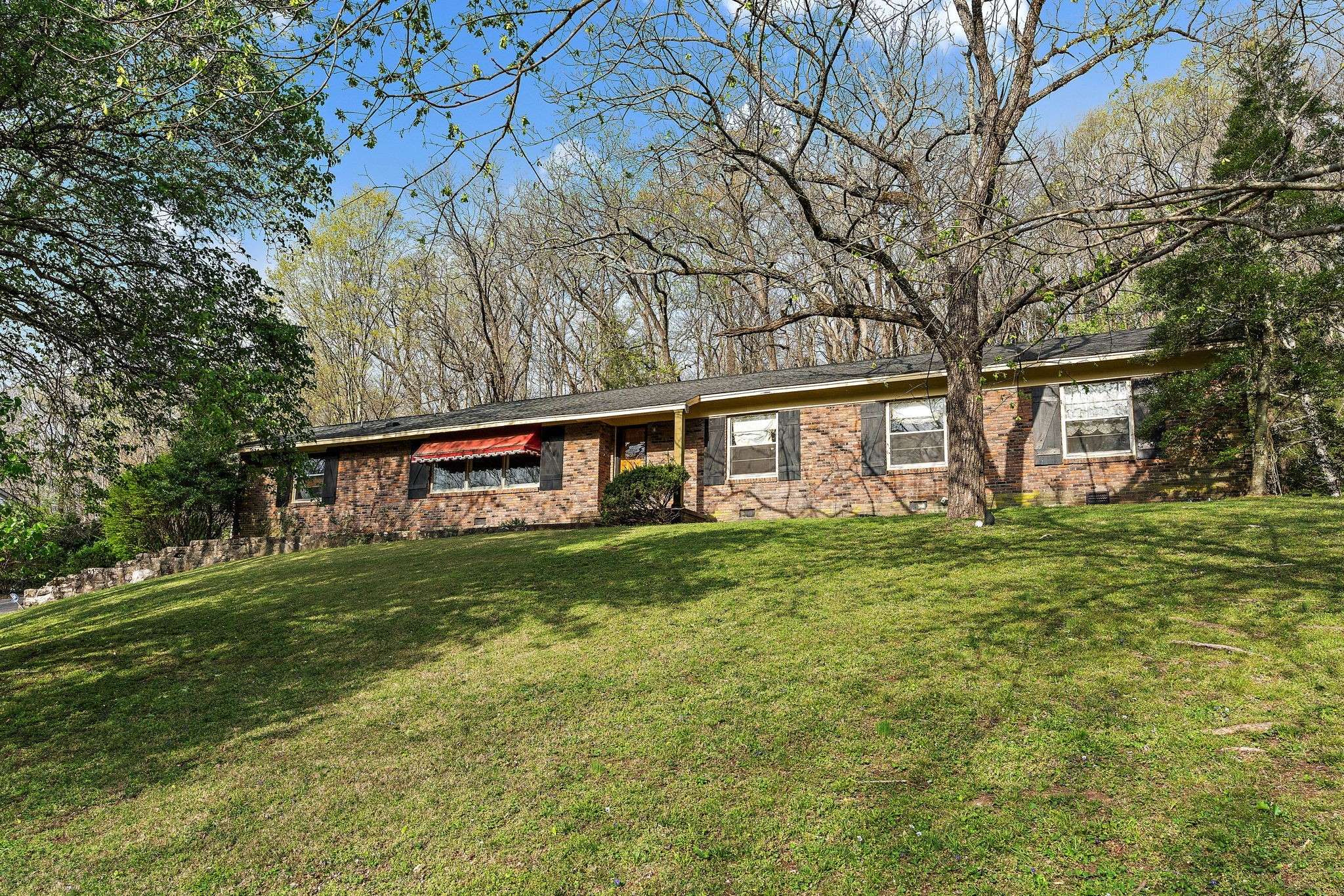 Nashville, TN 37215,6121 Chickering Ct