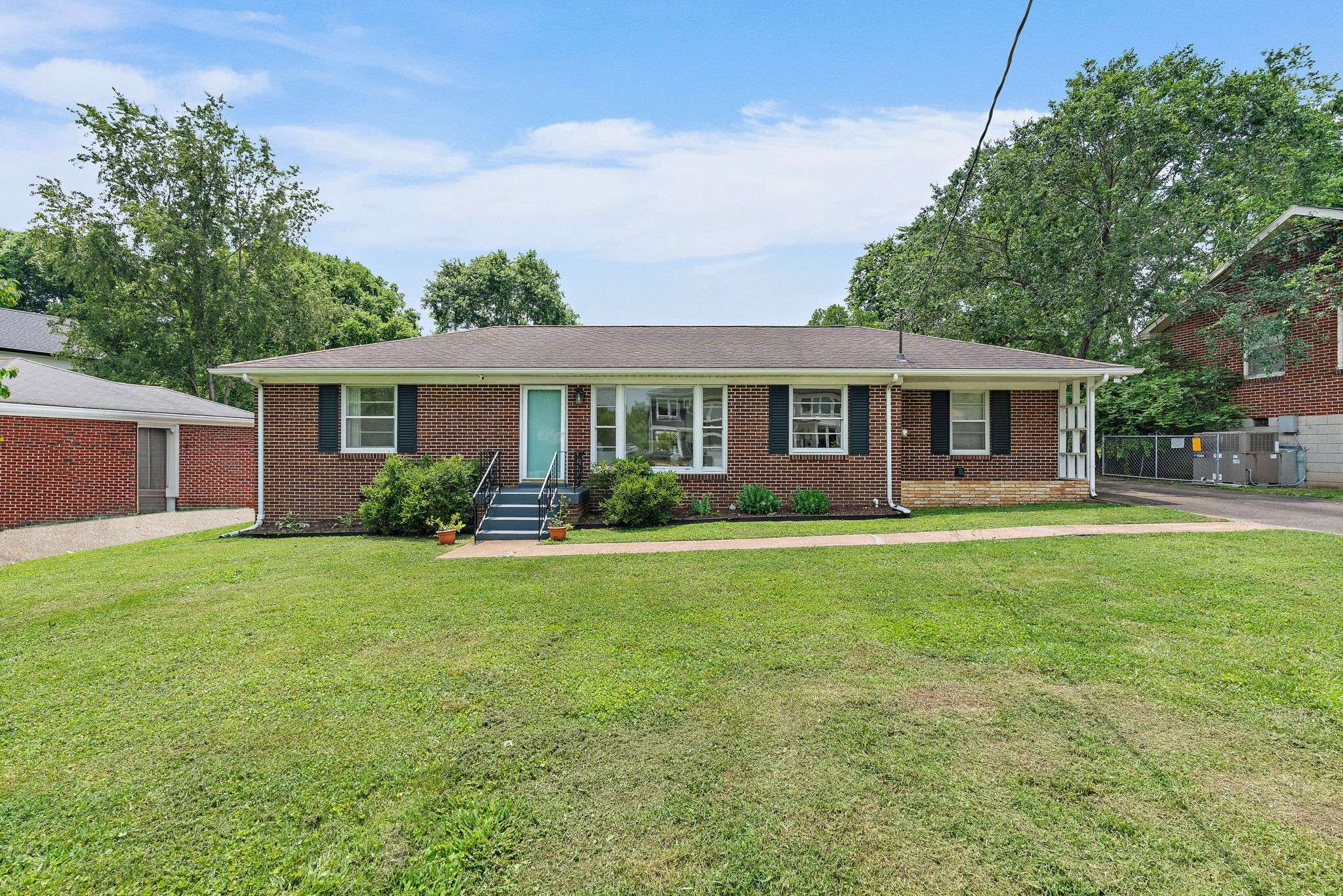 633 American Rd, Nashville, TN 37209