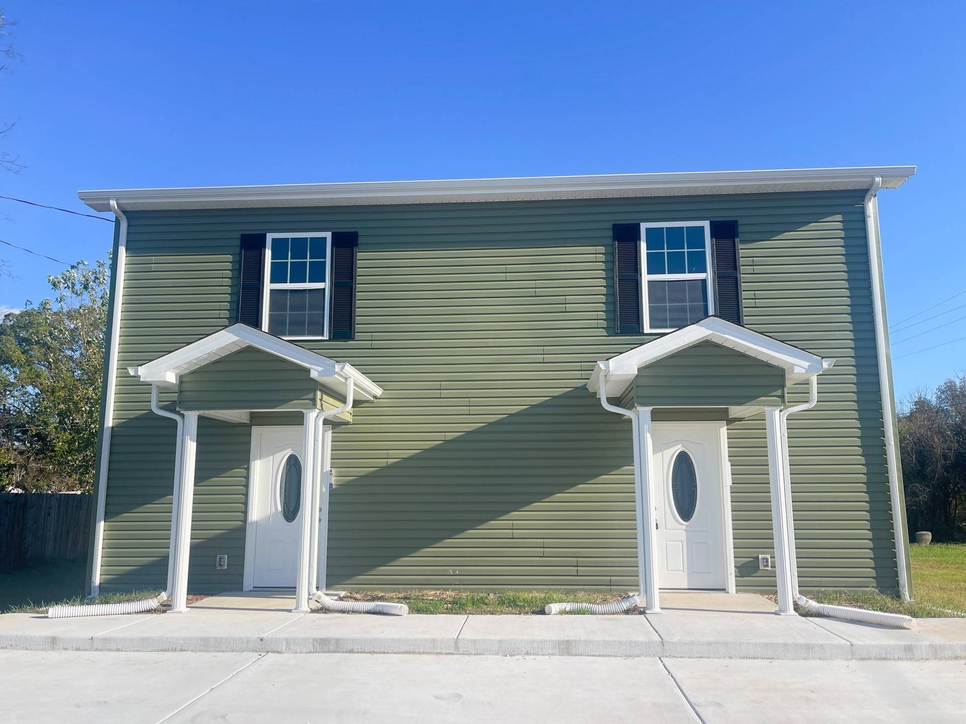 100 England St #E, Cowan, TN 37318